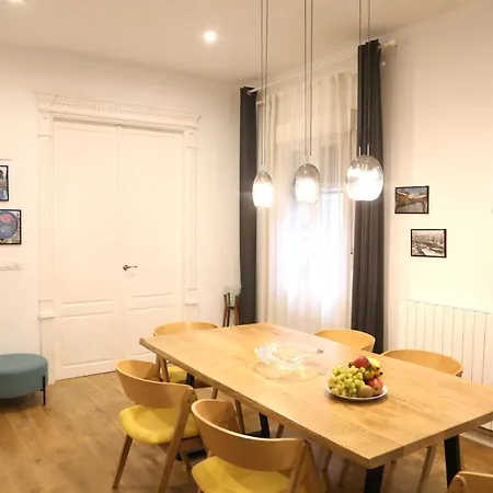 Lägenhet Piso Exclusivo Frente Al Casco Viejo Con Parking Gratis *