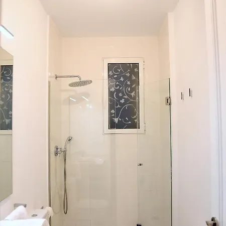 Piso Exclusivo Frente Al Casco Viejo Con Parking Gratis בילבאו